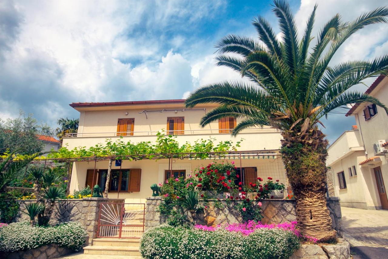 Apartments Katarina Porat Malinska Luaran gambar
