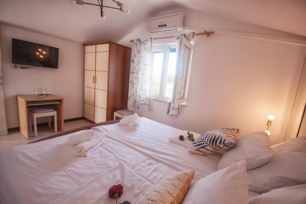 Apartments Katarina Porat Malinska Luaran gambar