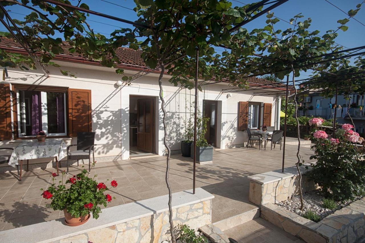 Apartments Katarina Porat Malinska Luaran gambar