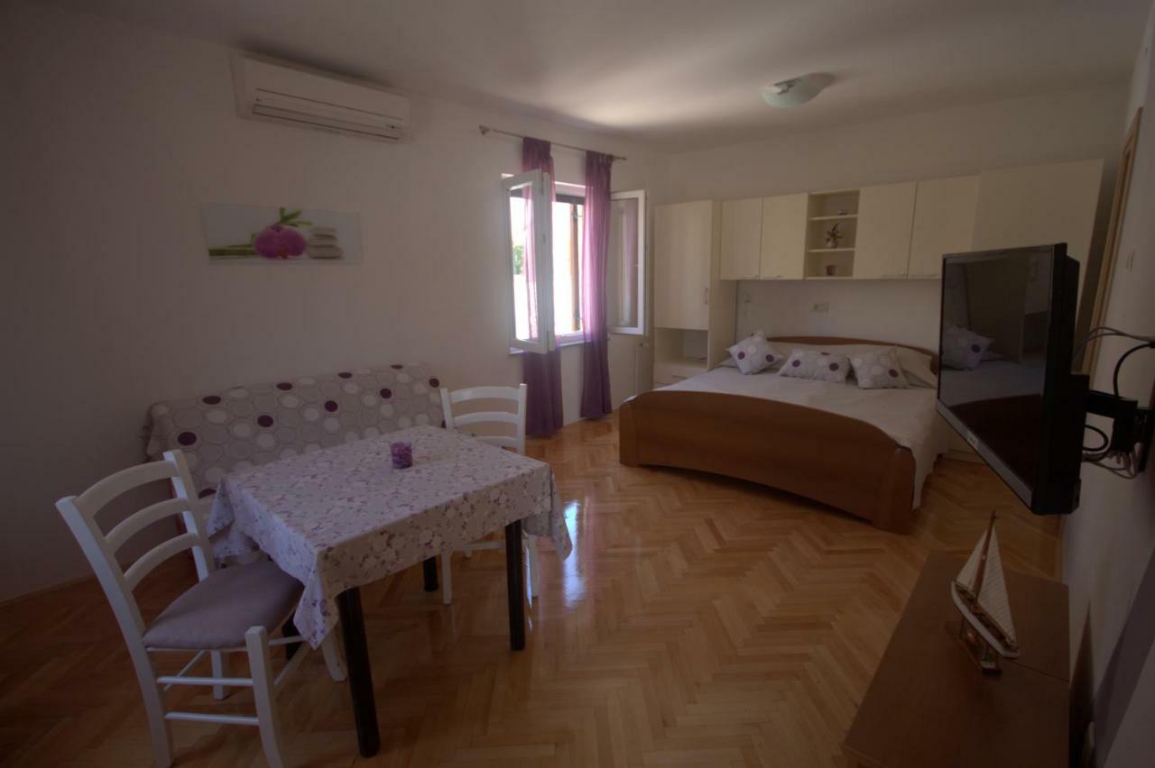 Apartments Katarina Porat Malinska Luaran gambar